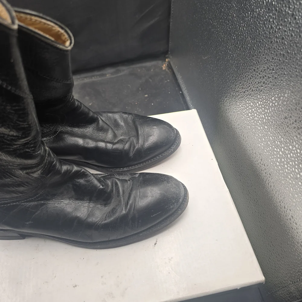 Justin Boots Classic Black‎ Leather Heeled Boots